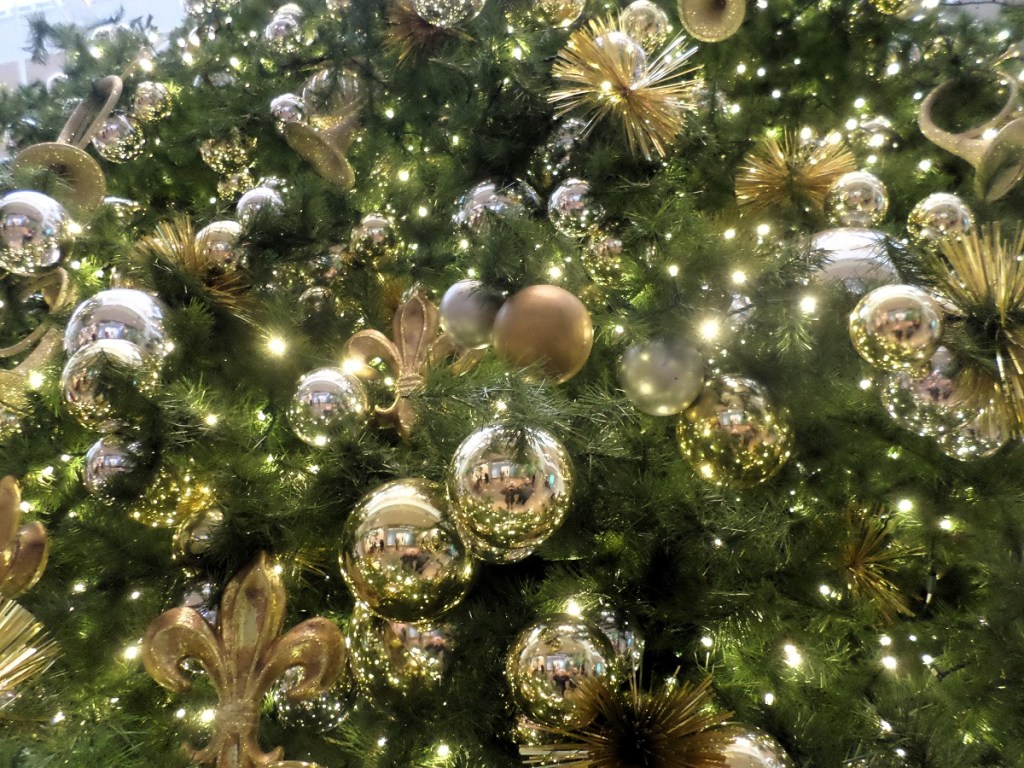 When the Christmas Tree Doesn’t Want to&nbsp;Leave